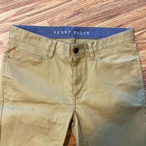 Perry Ellis Slim Fit Spill Resistant Chinos - 31x30